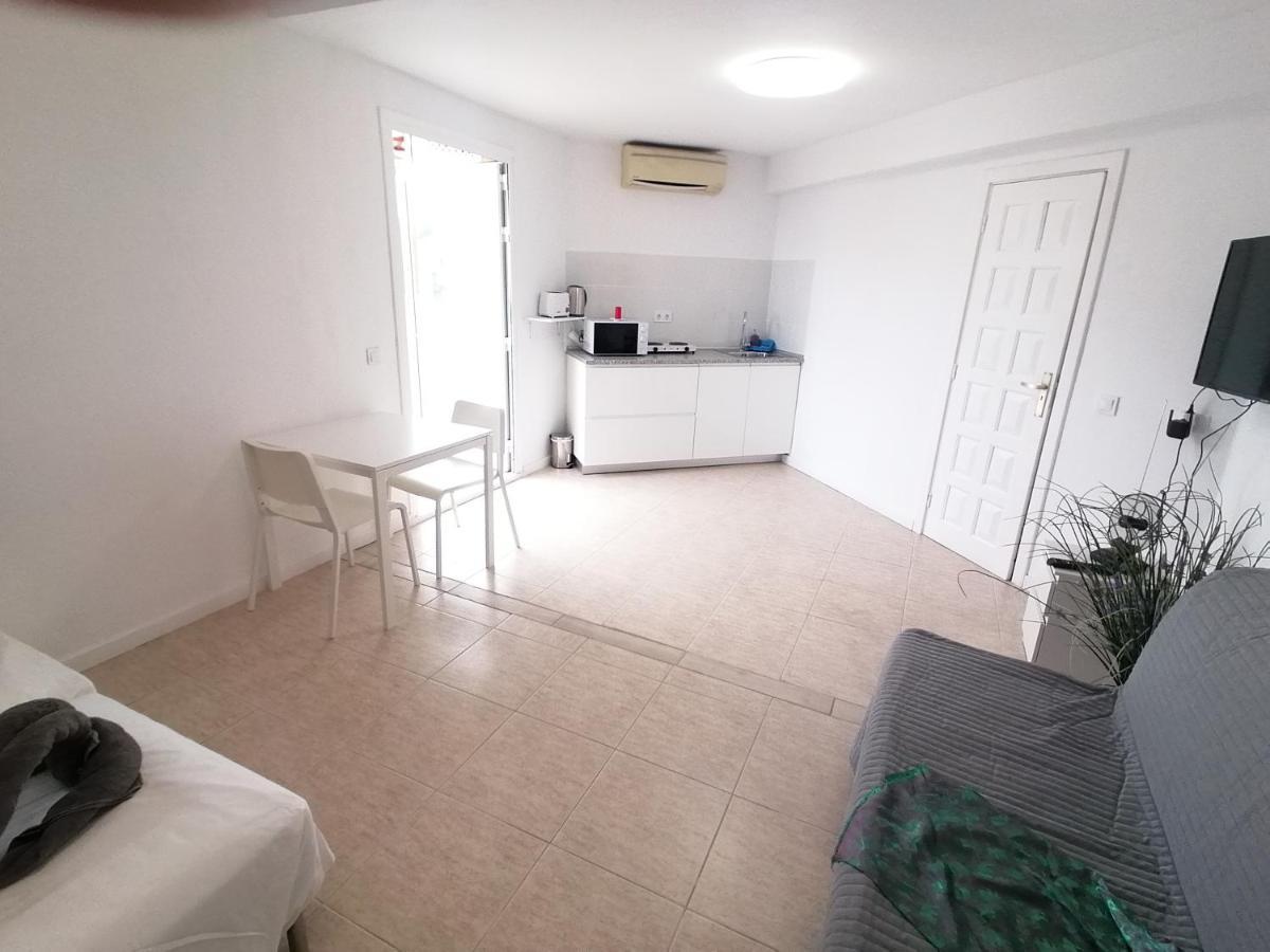 Small Studio, 50 M Front Of The Ocean & Free Wifi Playa Fanabe Luaran gambar